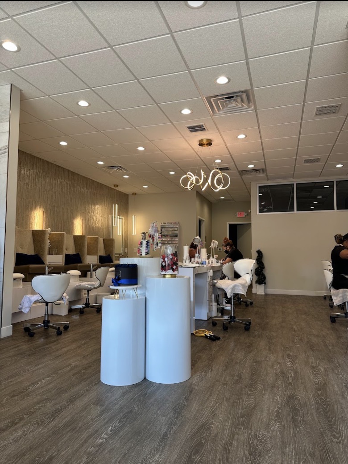 Inside JS Nail Spa Whitefish Bay